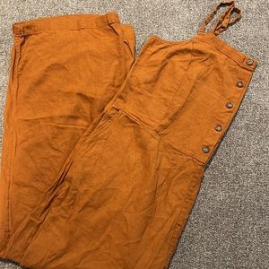 OLD NAVY XXL RUST JUMPER. Adjustable straps. Elastic back. Pockets. Super cute!